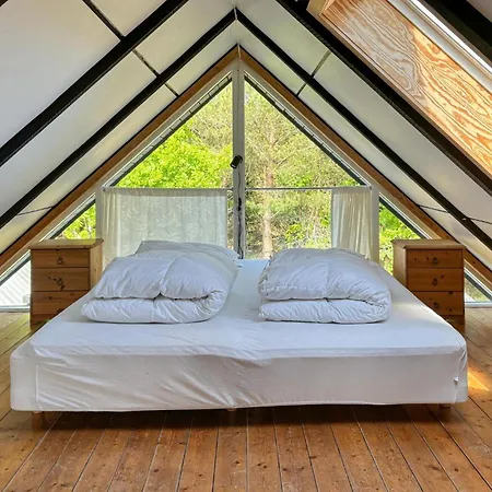 3 Bedroom Cozy In Feriehus *