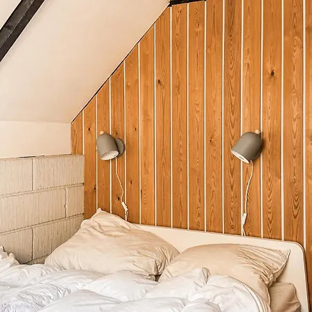 2 Bedroom Cozy In *