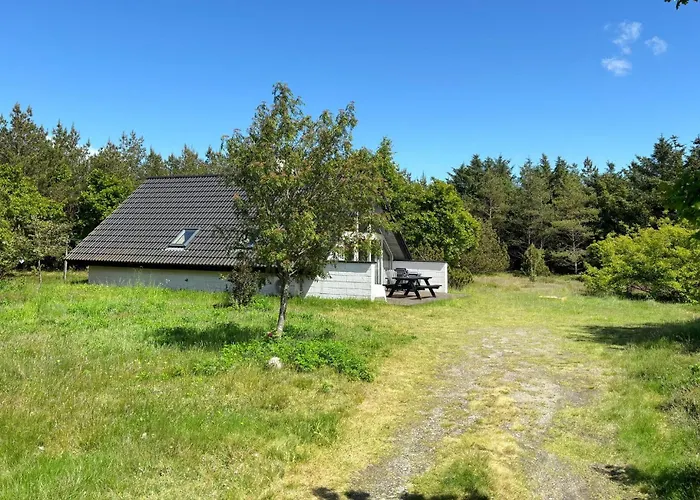 3 Bedroom Cozy In